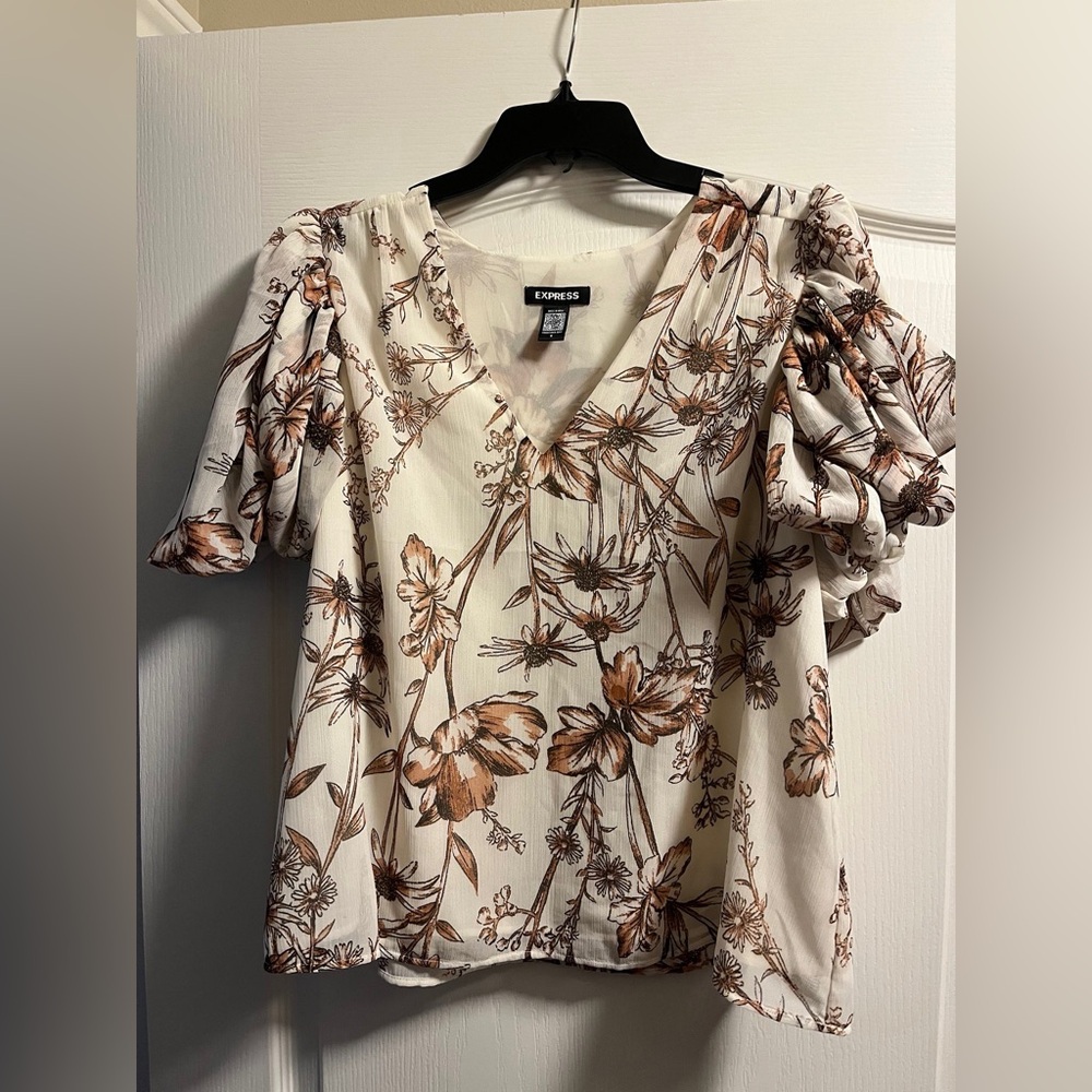Express Brand - V-Neck Floral Puff Sleeve Blouse - Cream and Brown